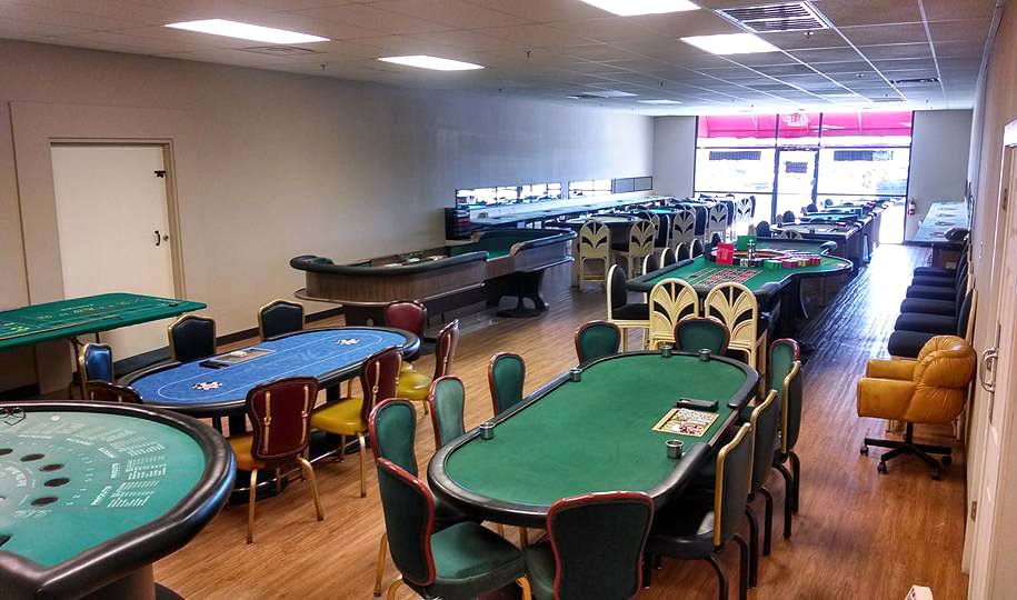 Learn to deal Blackjack, Craps, Roulette, Poker, Pai Gow Poker and Baccarat at Casino Gaming School in Las Vegas
