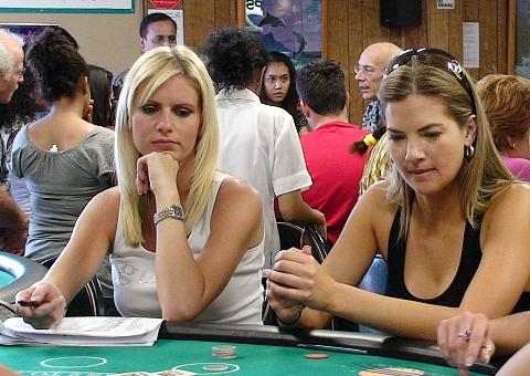 Hard Rock Casino dealers learning at Casino Gaming School