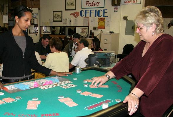 Learn to deal Pai Gow Poker